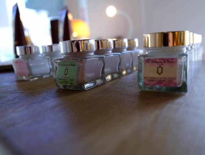 En cadeau pour la fêtes des mères du 29 mai 2022, une mignonnette de la Sultane de Saba, gamme Bali, à Saint Gely du Fesc