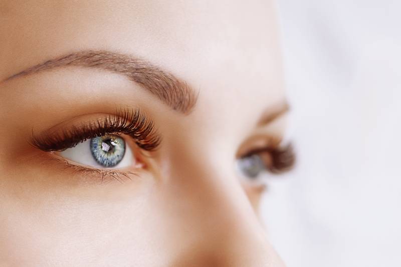 embellissez votre regard grace au microblading et microshading, nouvelle technique de soins qui redessine vos sourcils, à saint gely du fesc près de montpellier